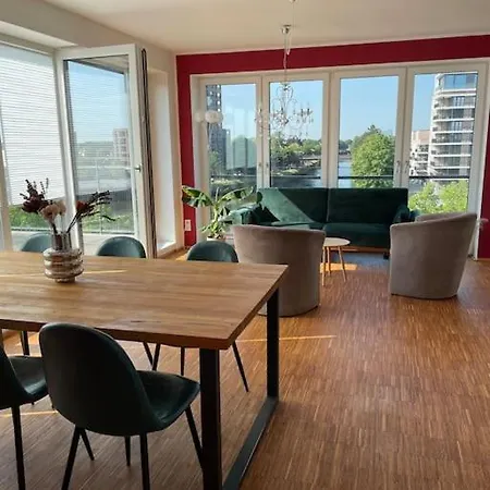 Penthouse-Wohnung Mit Flussblick Oldenburg Exterior photo