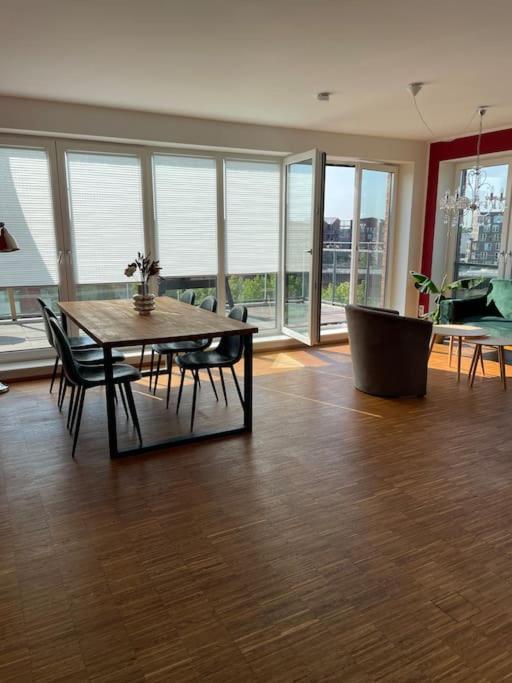 Appartement Penthouse-wohnung Mit Flussblick *